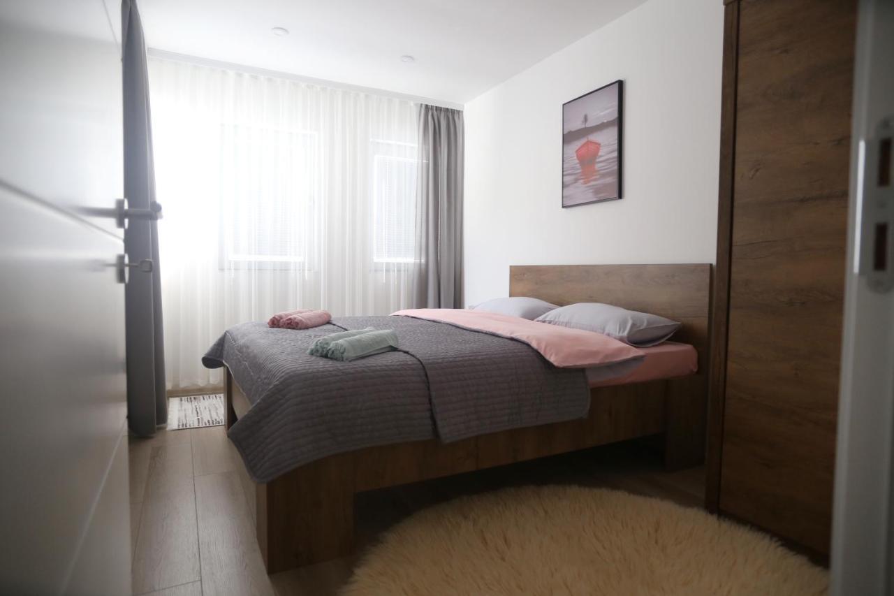 Luna Apartment Novi Pazar Eksteriør bilde